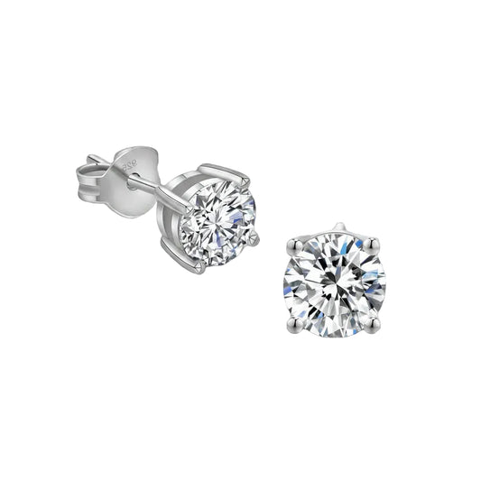 Moissanite Stud 7.5mm